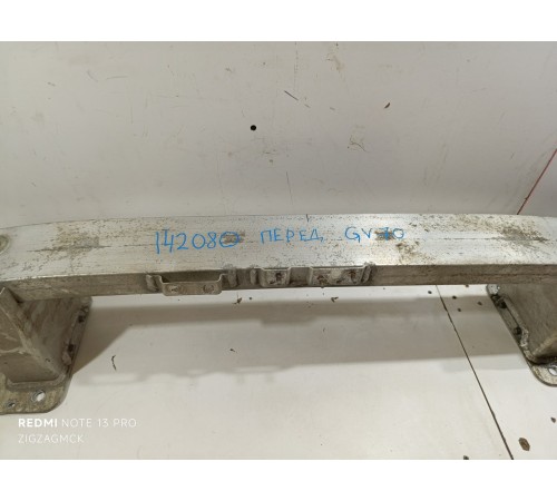 Усилитель  бампера передний