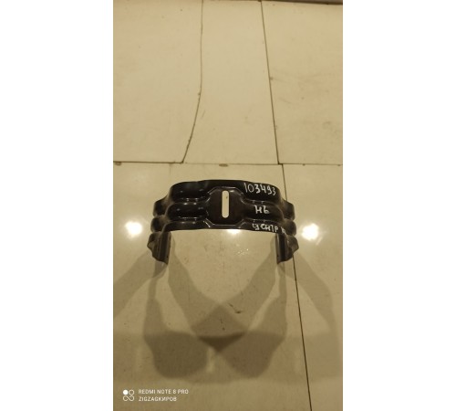 Кронштейн(крепление) салона центральный