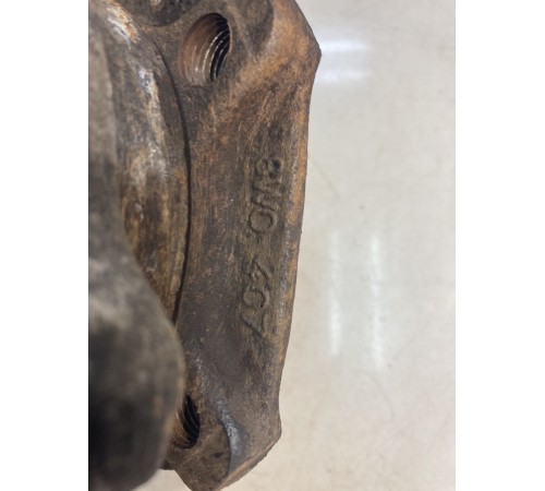 Ступица (передняя, правая)