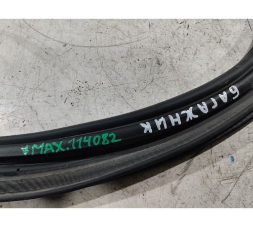 Уплотнитель крышки багажника