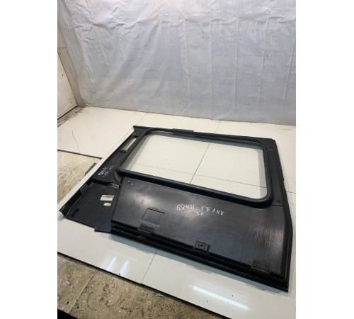 Обшивка багажника (левая)