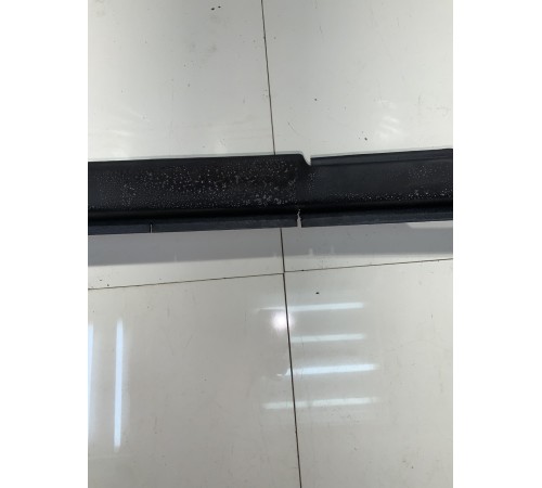 Обшивка багажника (левая)