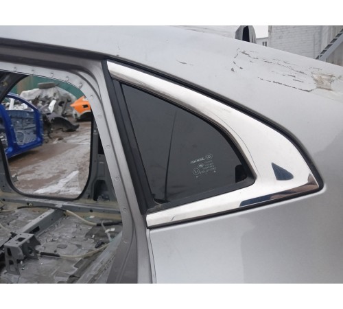 Глухое стекло заднее левое