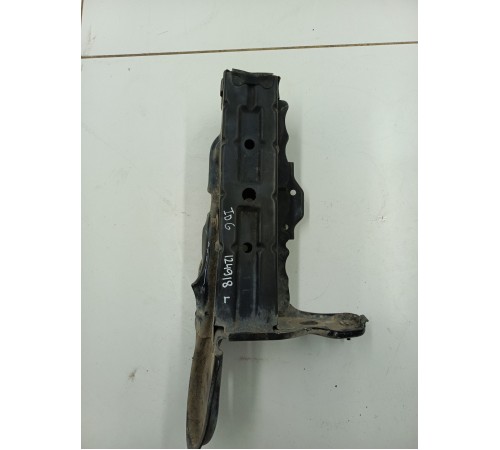 Кронштейн усилителя бампера левый