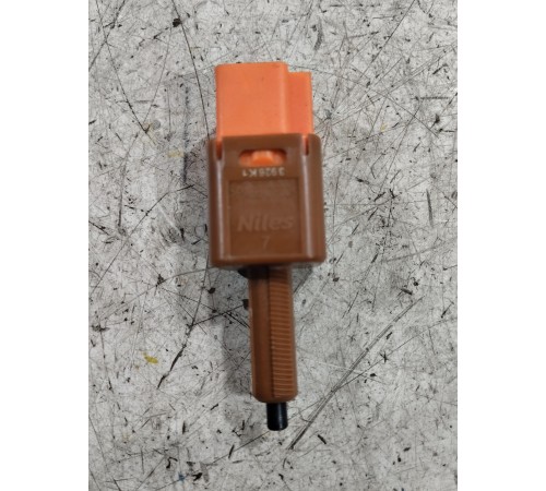 Датчик стоп сигнала