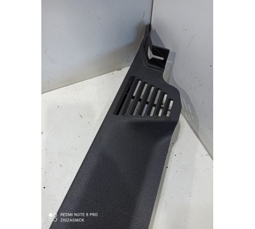 Обшивка багажника правая