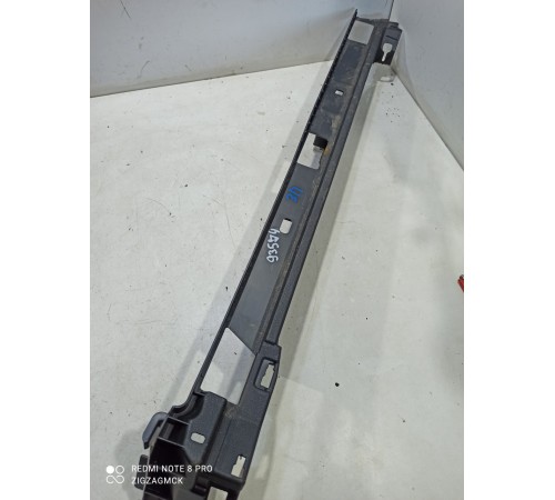 Обшивка багажника правая