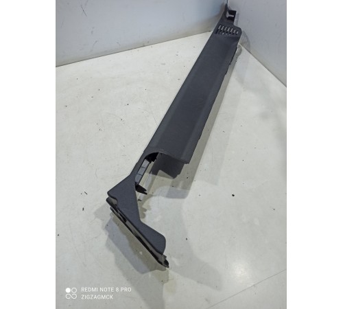 Обшивка багажника правая