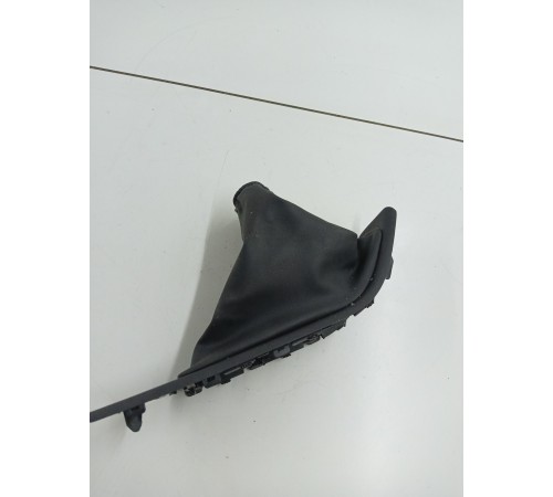 Кожух рычага стояночного тормоза