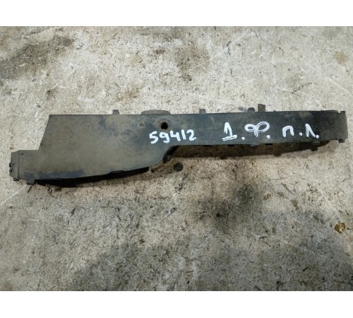 Кронштейн переднего бампера левый