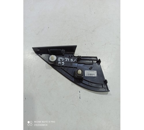 Уголок двери (передний левый)