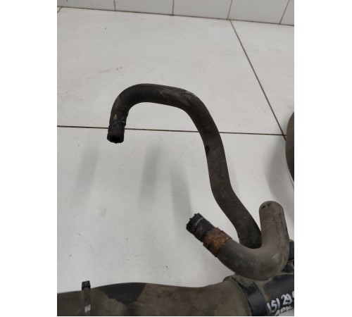 Патрубок системы охлаждения