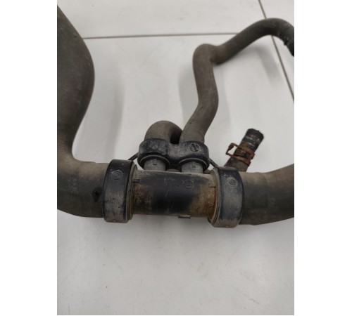 Патрубок системы охлаждения