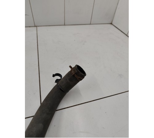 Патрубок системы охлаждения