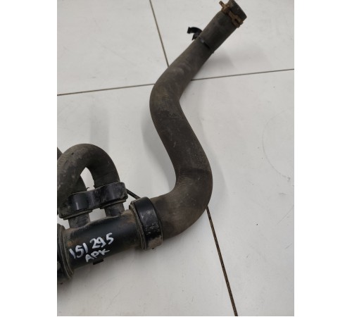 Патрубок системы охлаждения