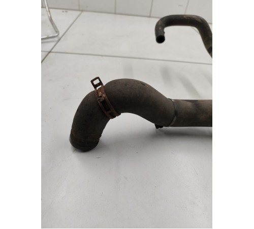 Патрубок системы охлаждения