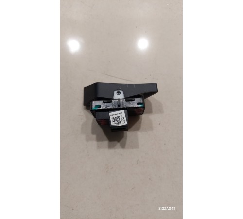 Кнопка блокировки дверей передняя левая