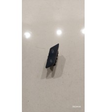 Кнопка блокировки дверей передняя левая