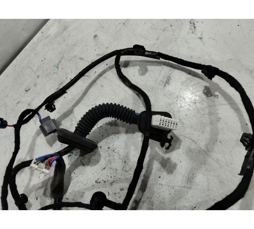 Электропроводка двери задняя левая