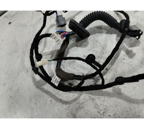 Электропроводка двери задняя левая