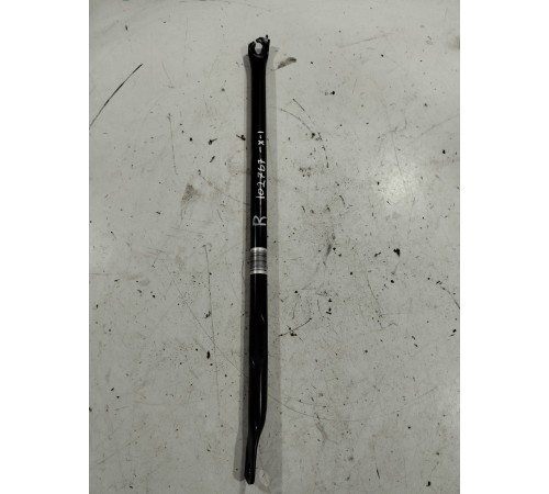 Распорка стоек правая