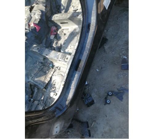 Порог с центральной стойкой левый