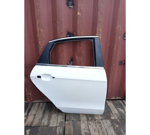 Дверь задняя правая