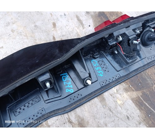 Спойлер крышки багажника