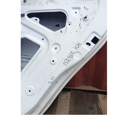 Дверь задняя правая