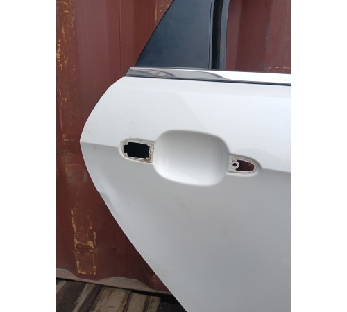 Дверь задняя правая