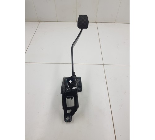 Педаль тормоза