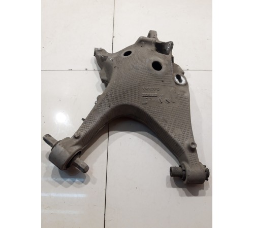 Рычаг подвески (задний, левый)