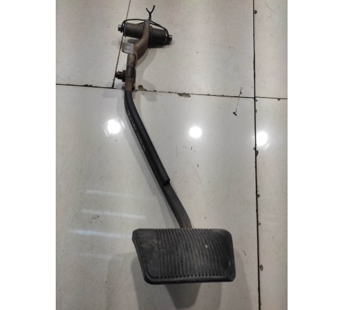 Педаль тормоза/сцепления