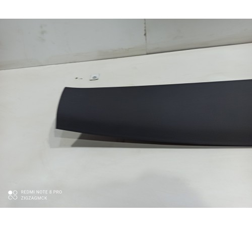 Накладка крышки багажника