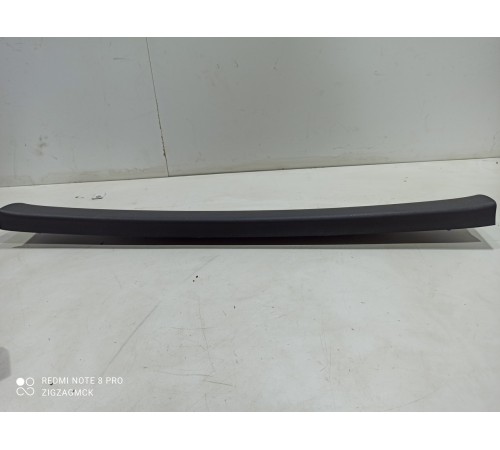 Накладка крышки багажника