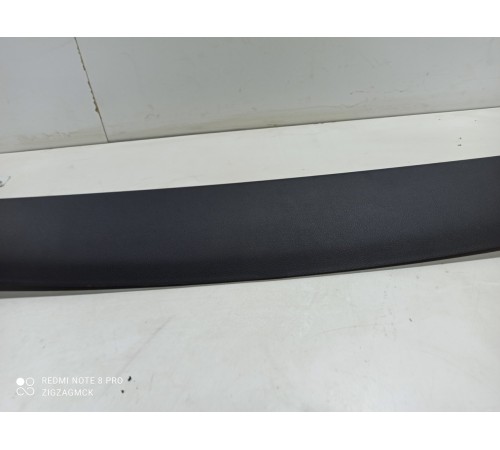 Накладка крышки багажника