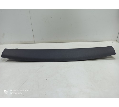 Накладка крышки багажника