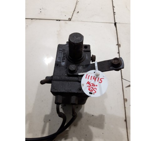 Насос подъема кабины