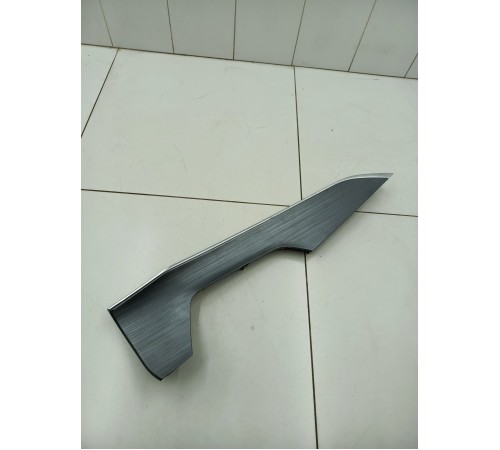 Накладка обшивки двери декоративная передняя левая