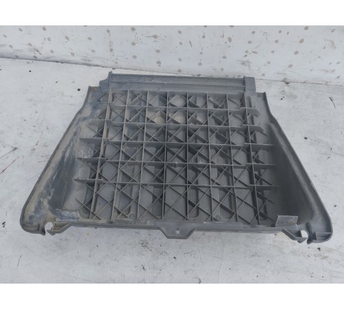 Крышка аккумуляторного ящика