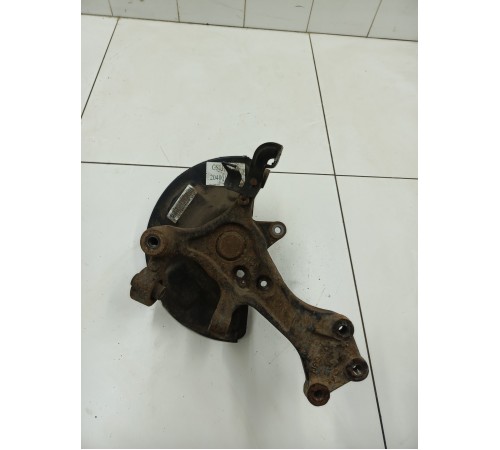 Кулак поворотный задний левый