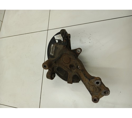 Кулак поворотный задний левый