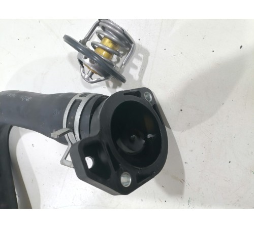 Термоэлемент термостата с патрубком