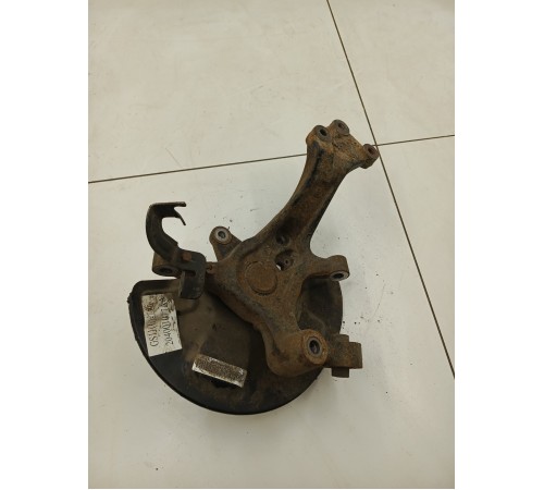 Кулак поворотный задний левый