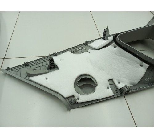 Обшивка багажника левая