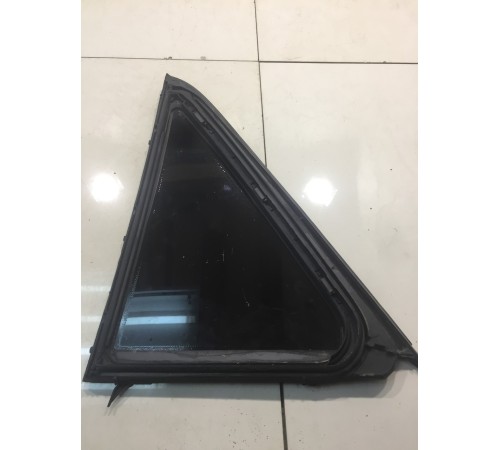 Глухое стекло (заднее, правое)