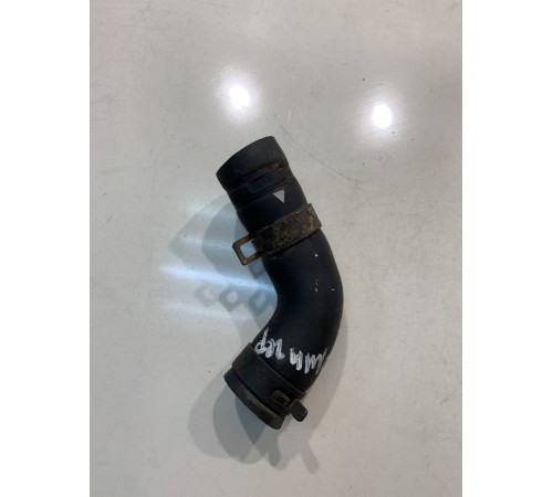 Патрубок системы охлаждения