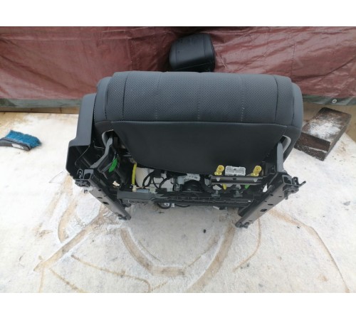 Сиденье переднее правое