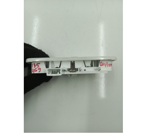 Плафон внутреннего освещения салона задний