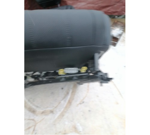 Сиденье переднее правое